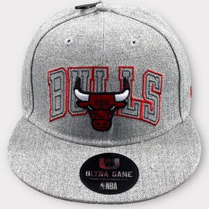 New CHCAGO BULLS Ultra Game Snapback Baseball Hat Cap Grey Red‎ Adjustable Adult